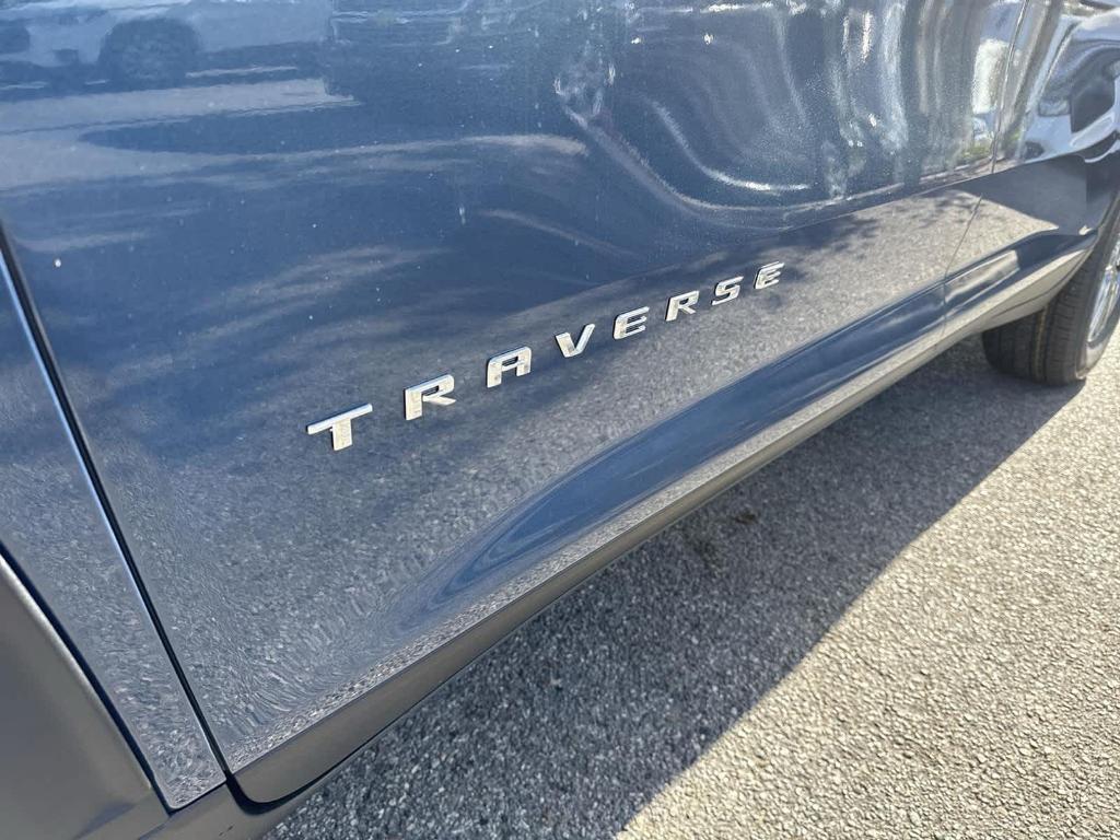 new 2025 Chevrolet Traverse car, priced at $40,995