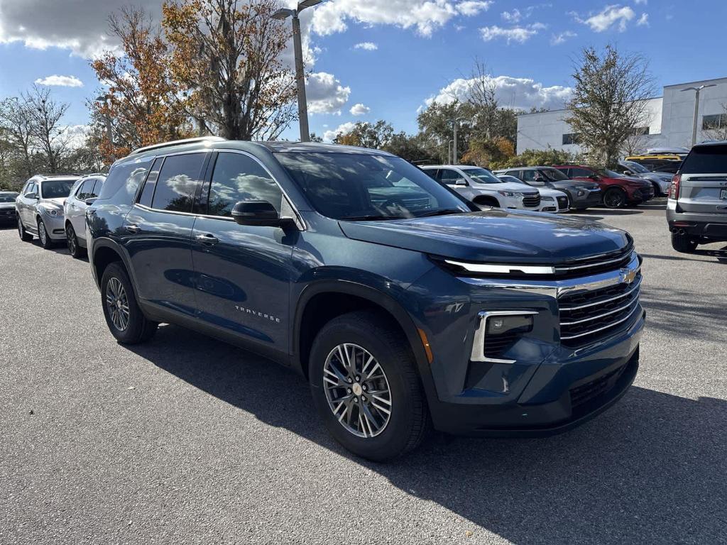 new 2025 Chevrolet Traverse car, priced at $40,995