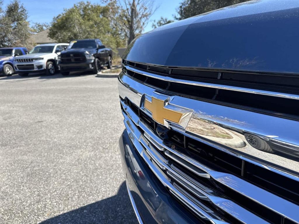 new 2025 Chevrolet Suburban car, priced at $76,590