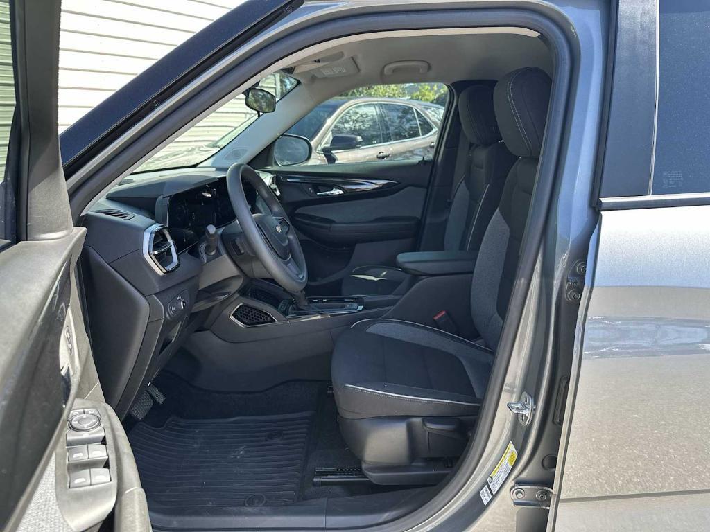 used 2024 Chevrolet TrailBlazer car, priced at $19,489