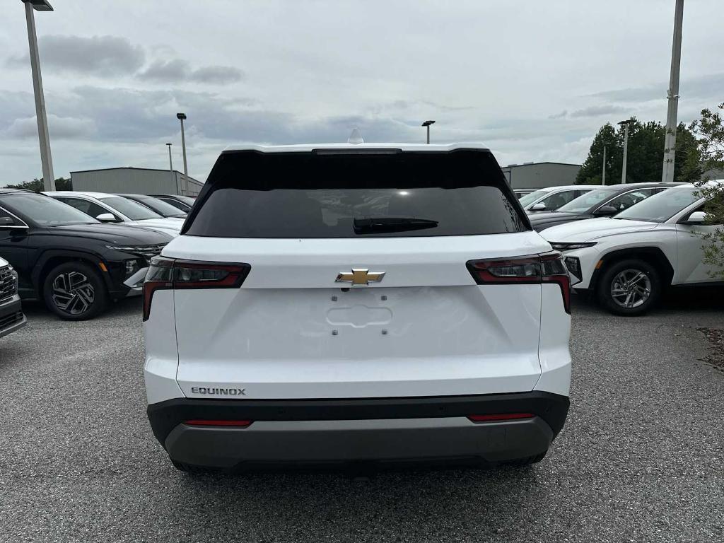 new 2026 Chevrolet Equinox car, priced at $26,235