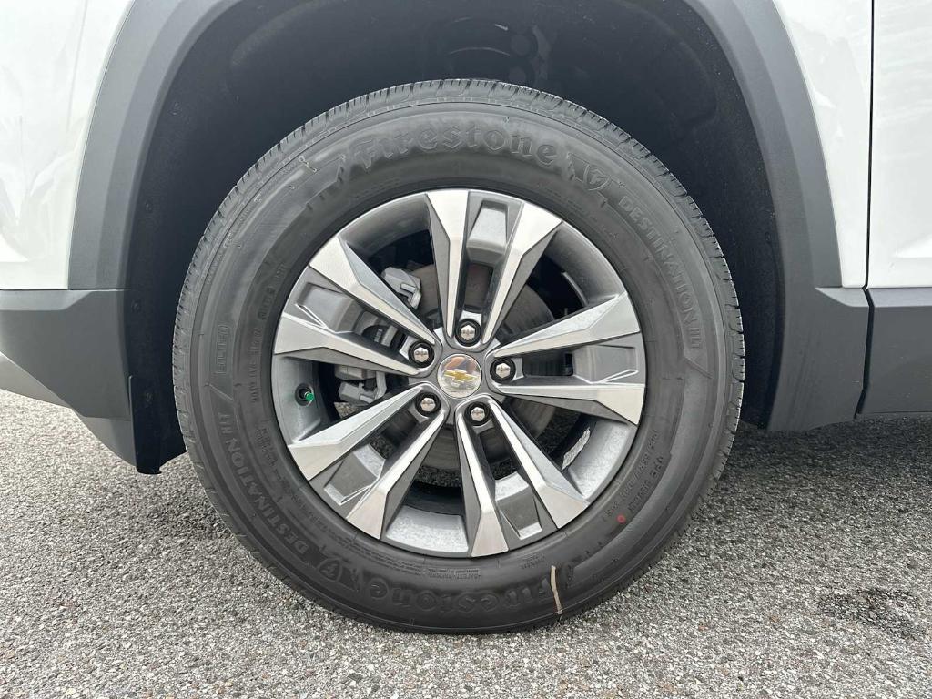 new 2026 Chevrolet Equinox car, priced at $26,235