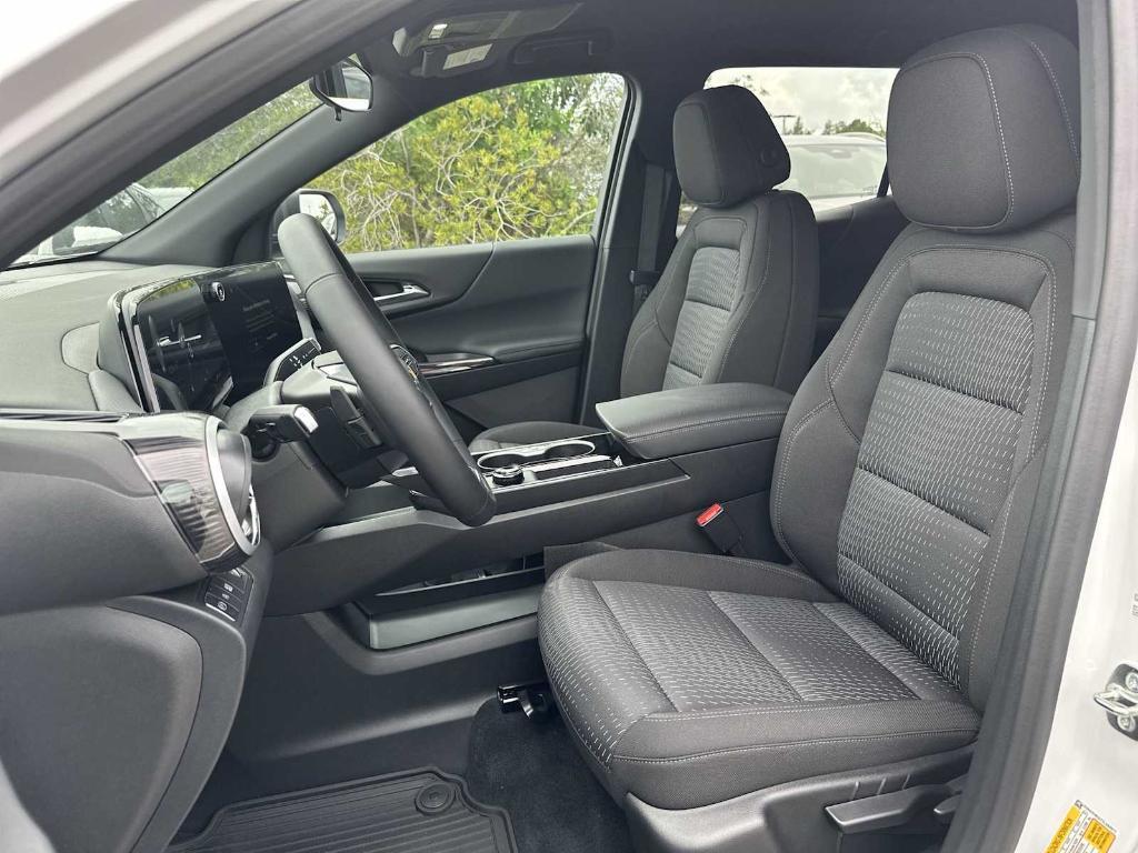 new 2026 Chevrolet Equinox car, priced at $26,235