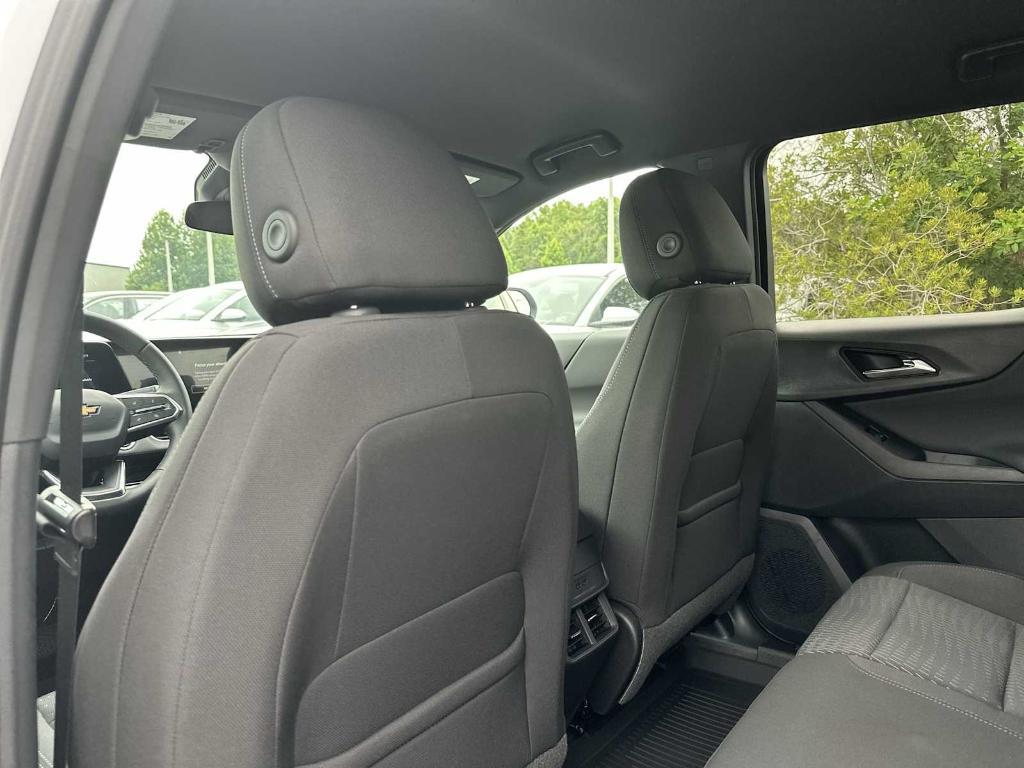 new 2026 Chevrolet Equinox car, priced at $26,235