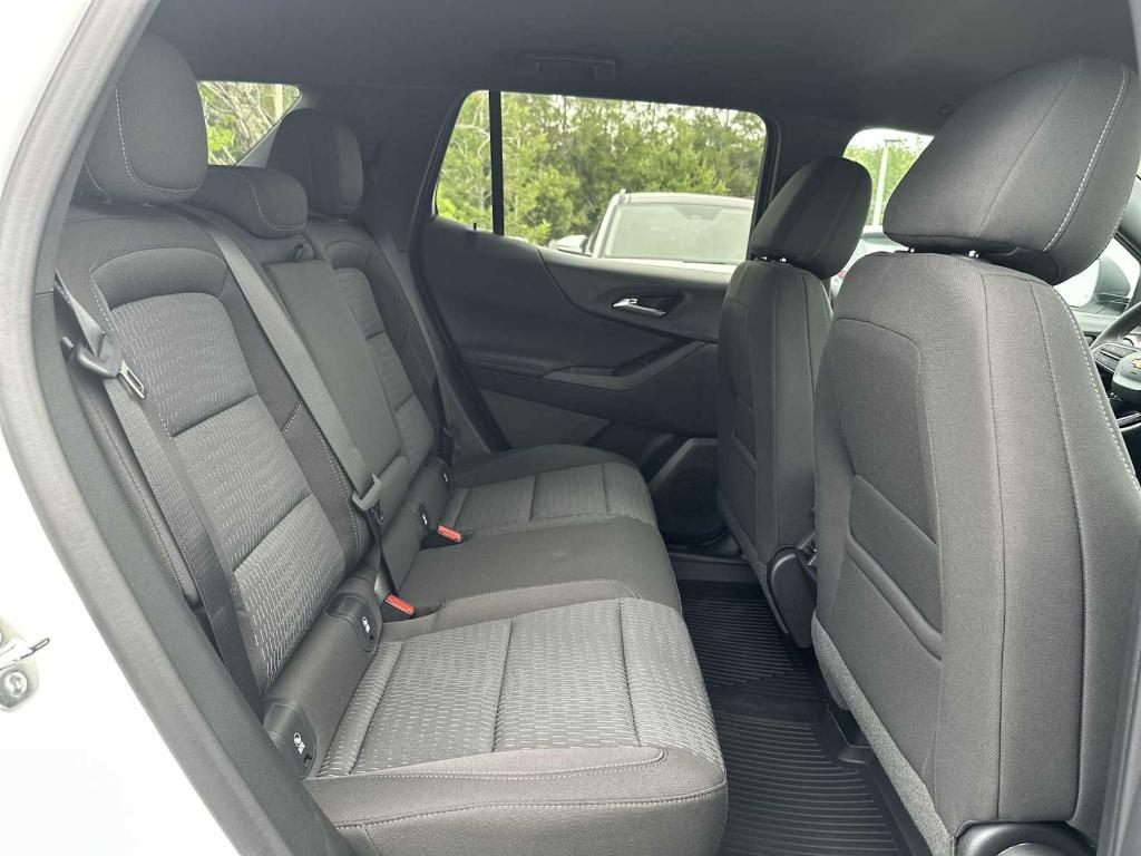 new 2026 Chevrolet Equinox car, priced at $26,235