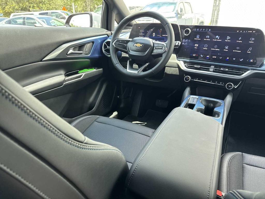 new 2025 Chevrolet Equinox EV car, priced at $37,885