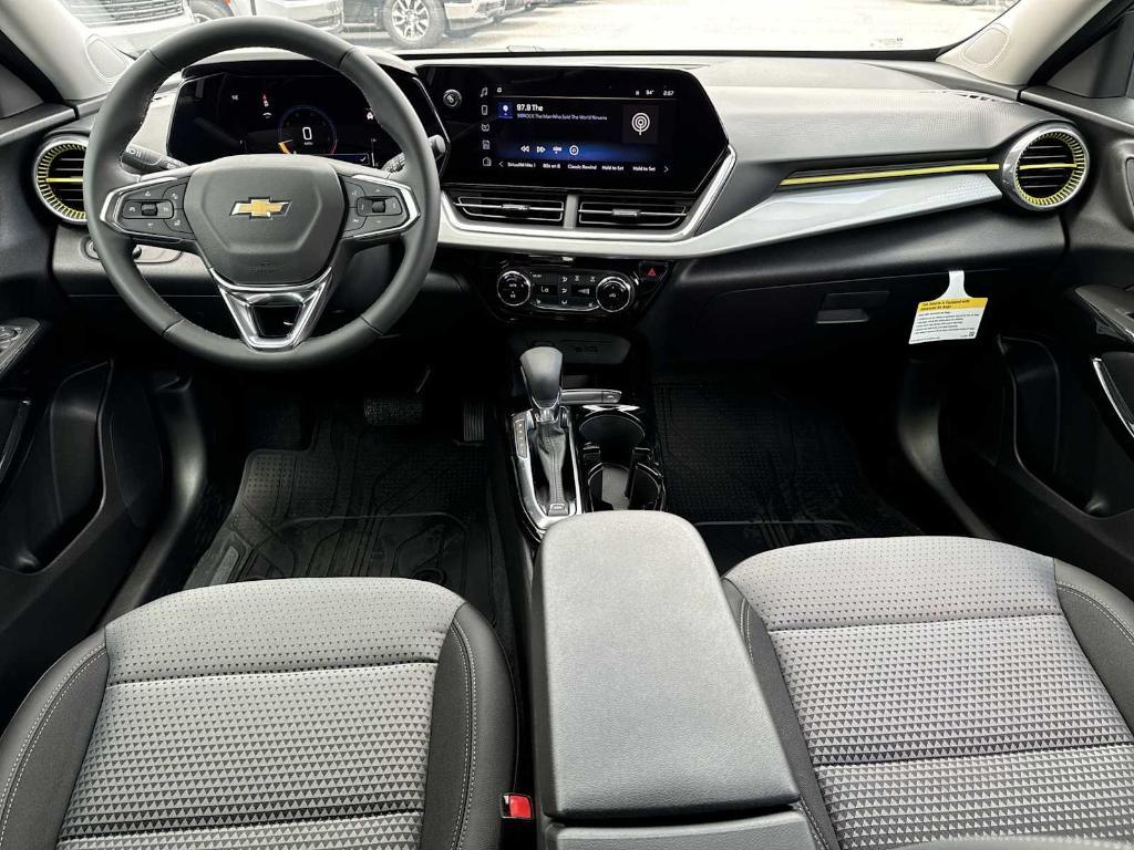 new 2025 Chevrolet Trax car, priced at $25,275