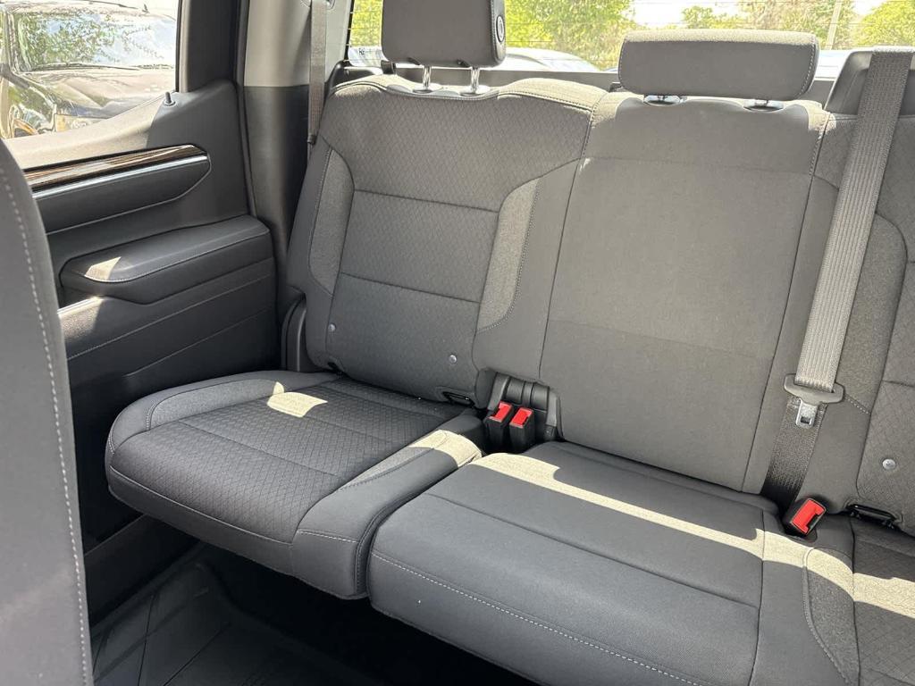new 2025 Chevrolet Silverado 1500 car, priced at $45,560