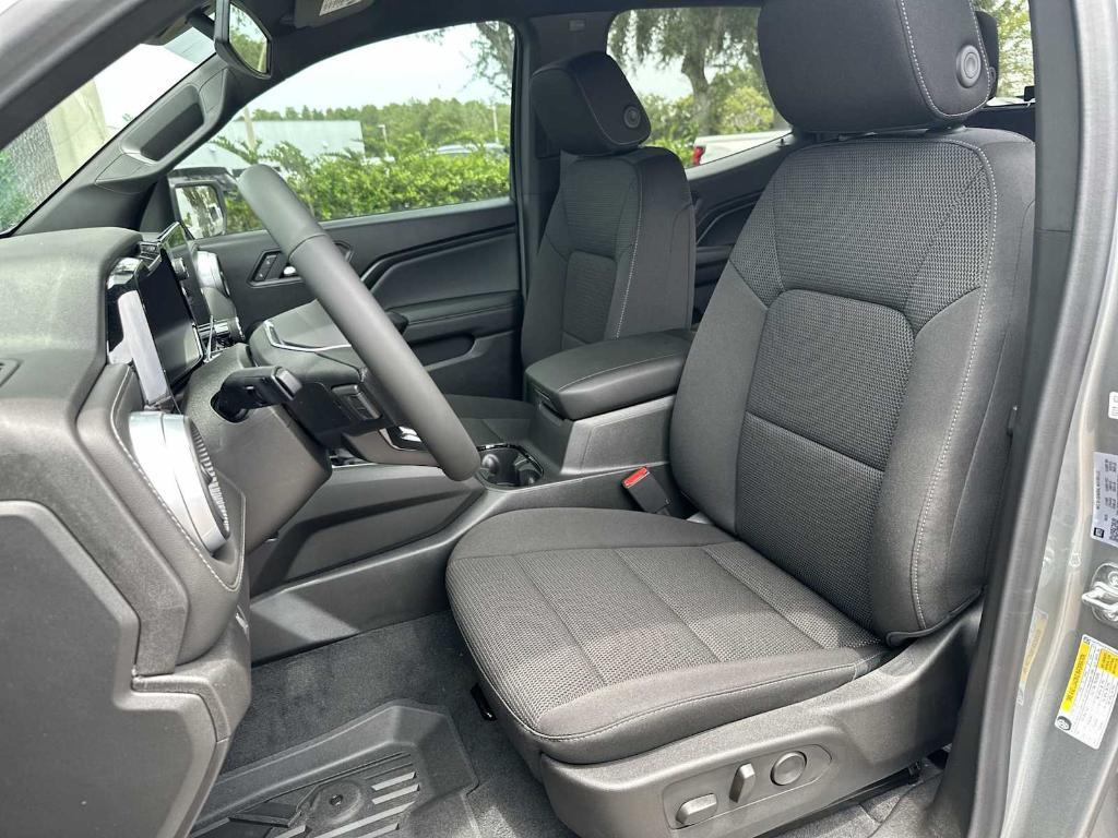 new 2025 Chevrolet Colorado car, priced at $33,235