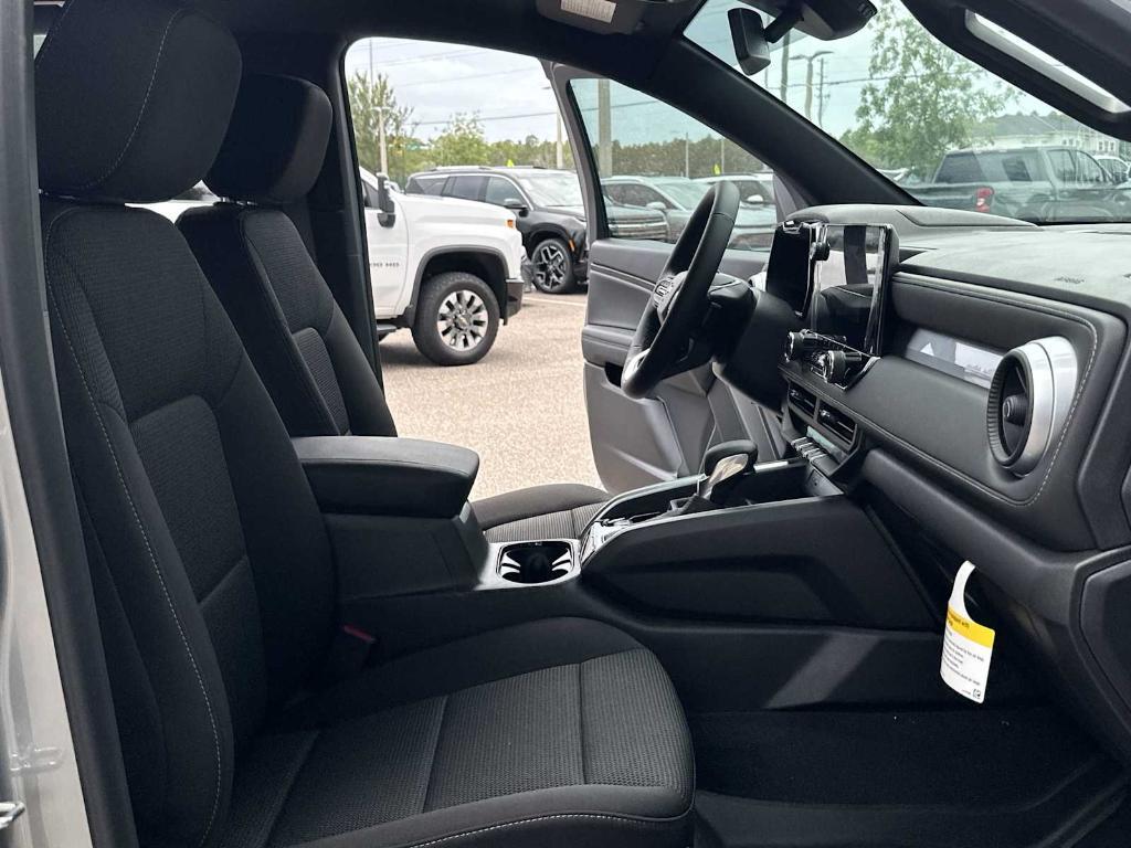 new 2025 Chevrolet Colorado car, priced at $33,235
