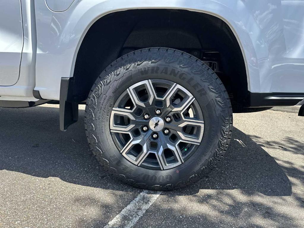 new 2026 Chevrolet Colorado car, priced at $47,630