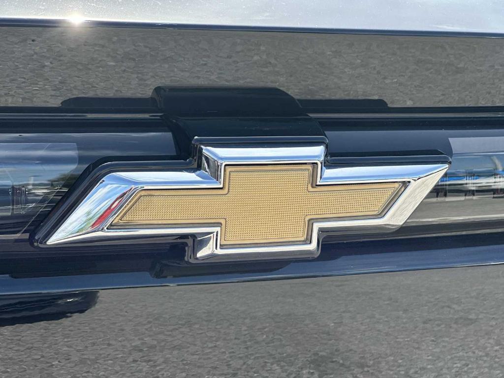 new 2025 Chevrolet Equinox EV car, priced at $35,015