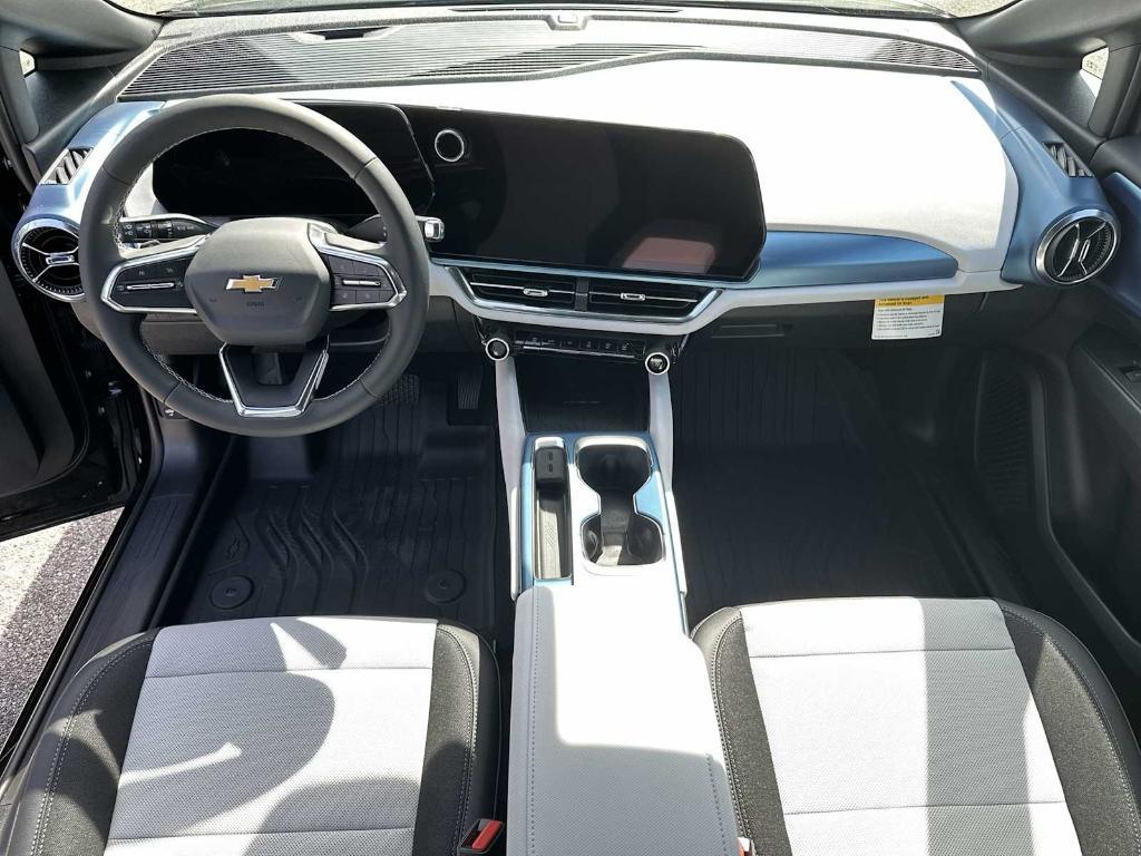 new 2025 Chevrolet Equinox EV car, priced at $35,015