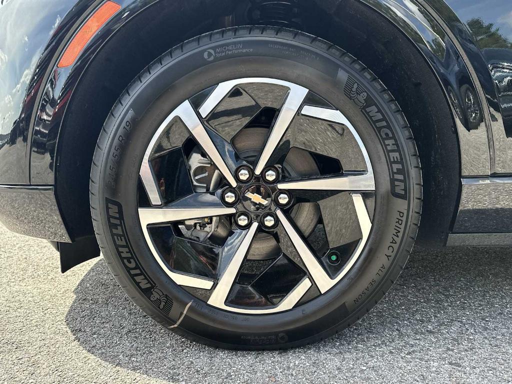 new 2025 Chevrolet Equinox EV car, priced at $35,015