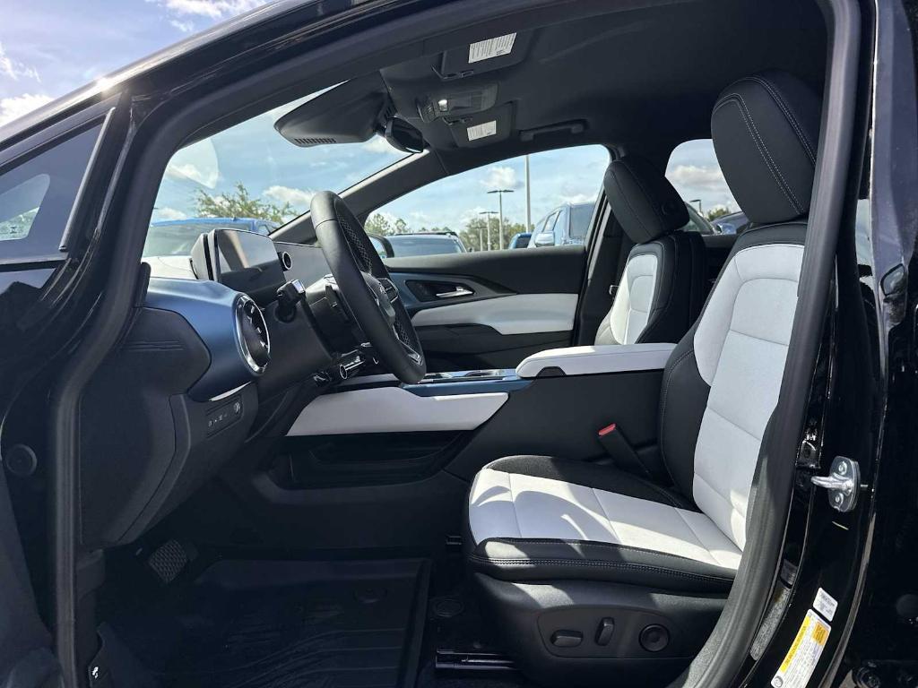 new 2025 Chevrolet Equinox EV car, priced at $35,015