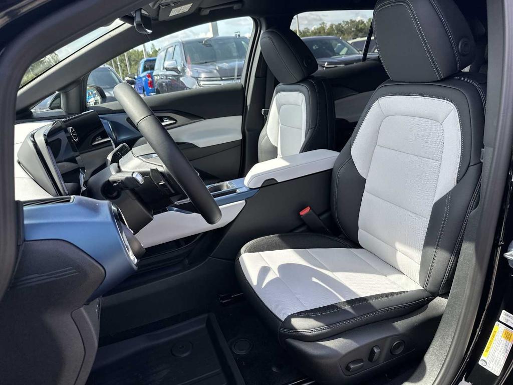 new 2025 Chevrolet Equinox EV car, priced at $35,015
