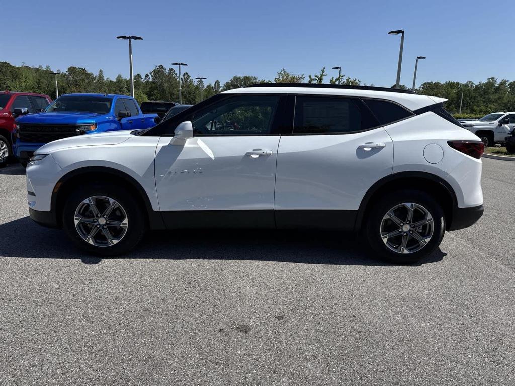 new 2025 Chevrolet Blazer car, priced at $32,185