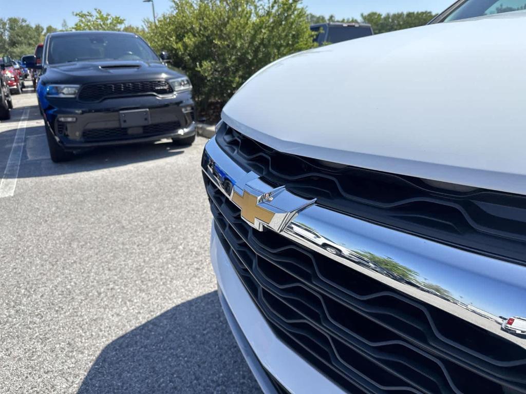 new 2025 Chevrolet Blazer car, priced at $32,185