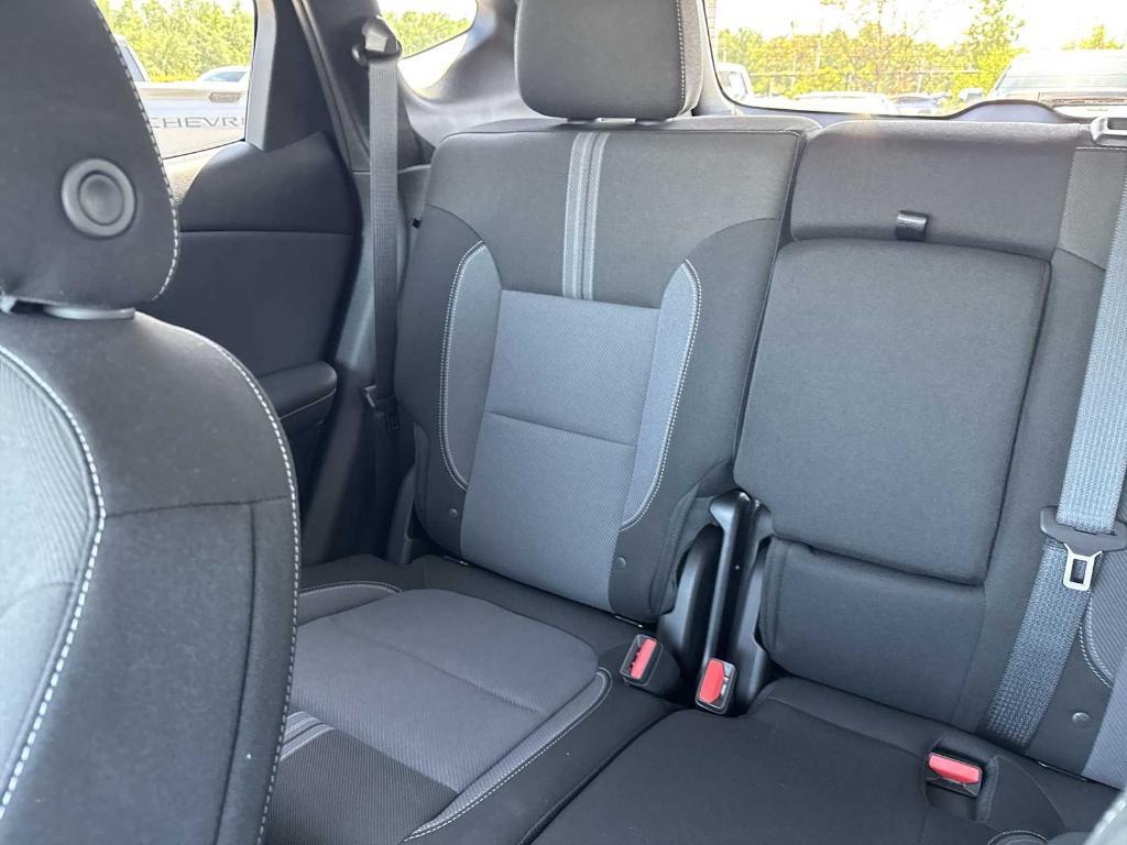 new 2025 Chevrolet Blazer car, priced at $32,185