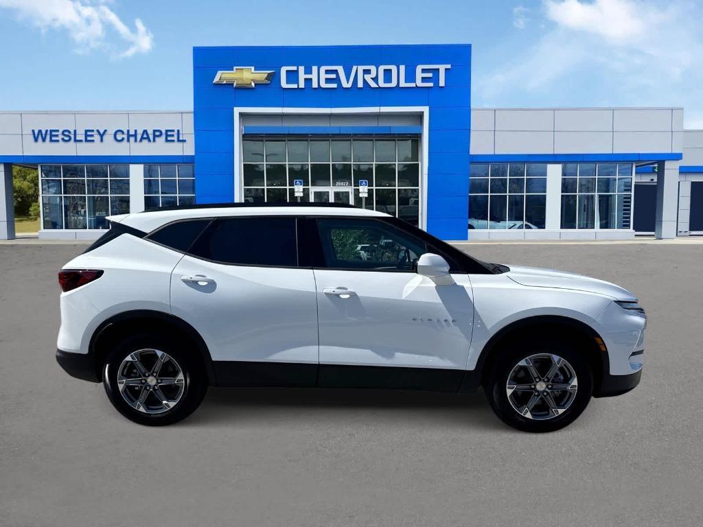 new 2025 Chevrolet Blazer car, priced at $32,185