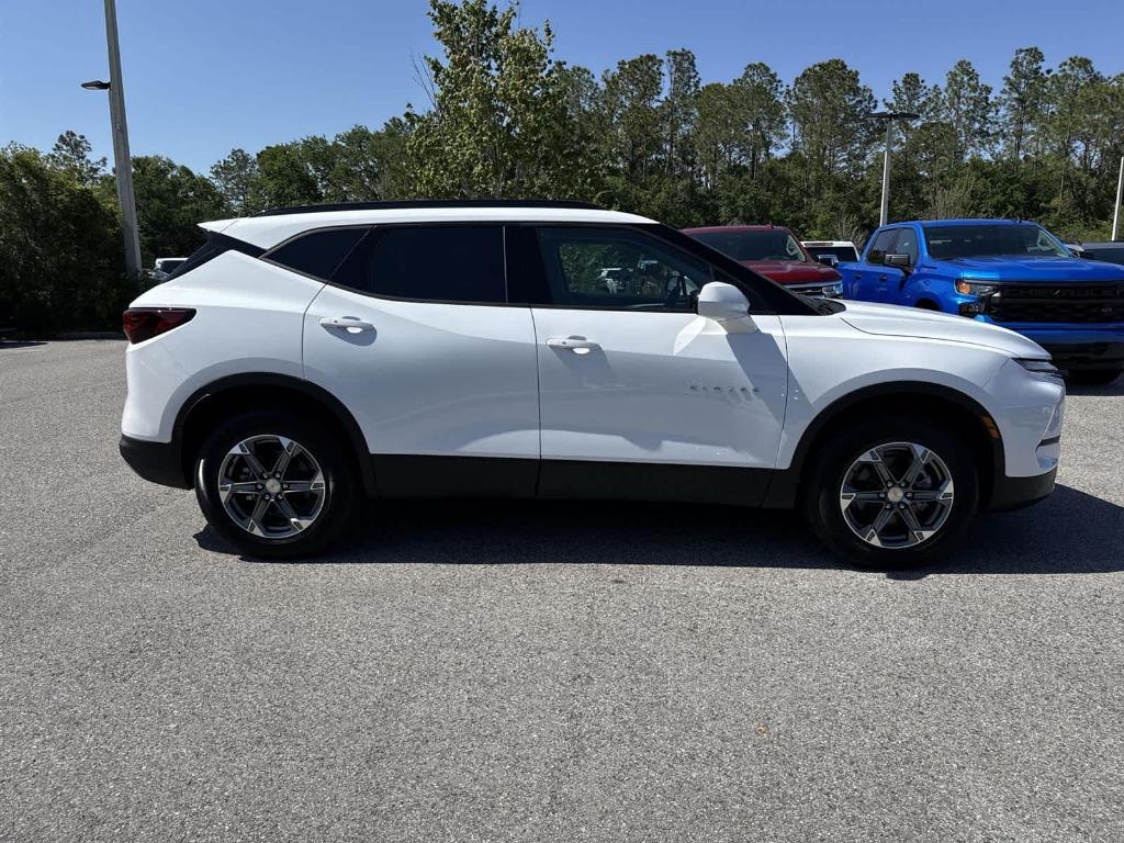 new 2025 Chevrolet Blazer car, priced at $32,185