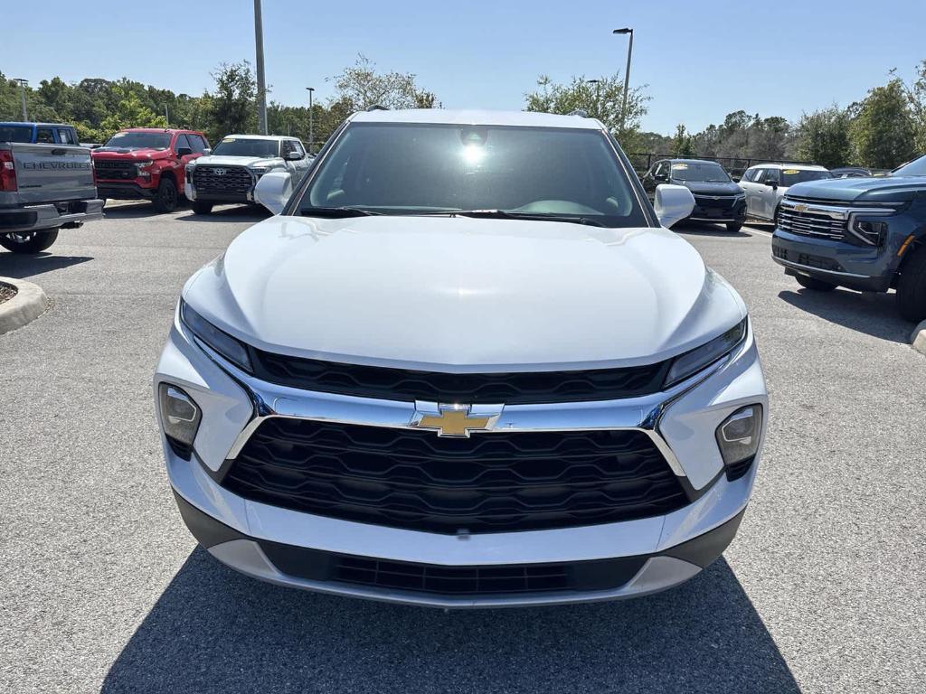 new 2025 Chevrolet Blazer car, priced at $32,185