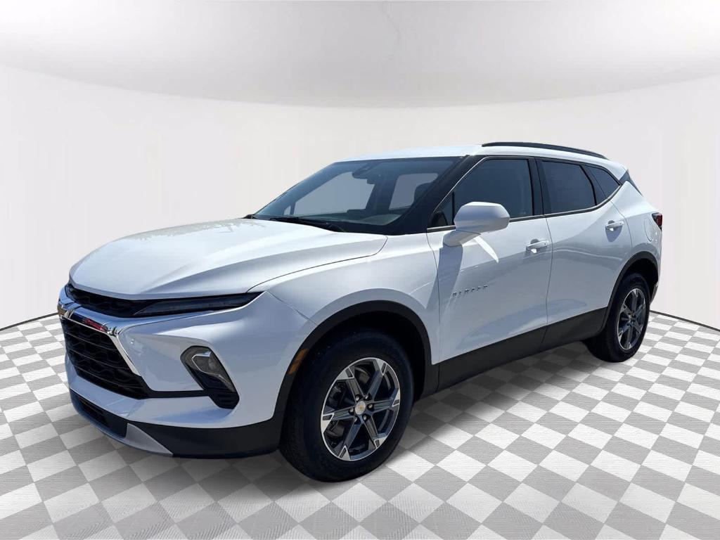 new 2025 Chevrolet Blazer car, priced at $32,185