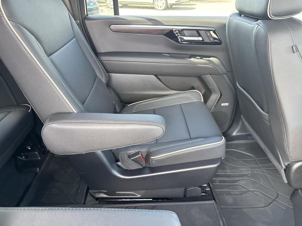 new 2025 Chevrolet Suburban car, priced at $74,490