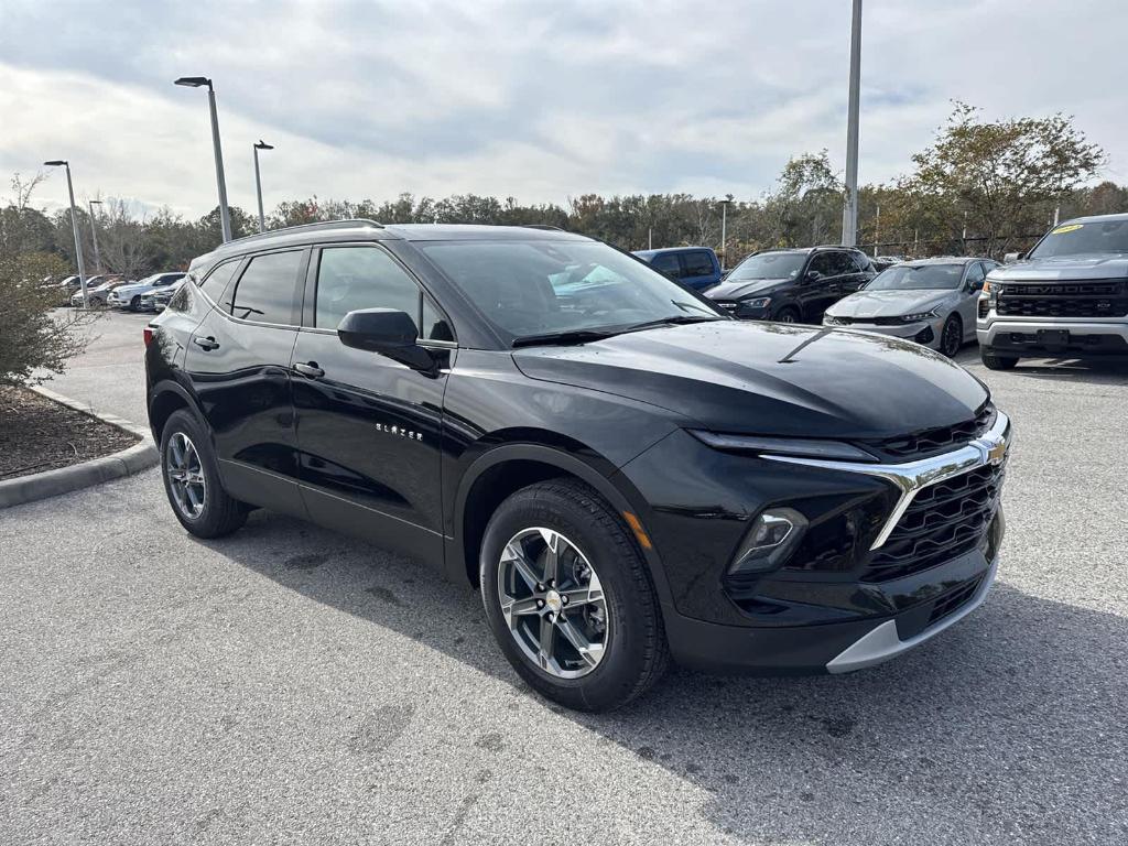 new 2025 Chevrolet Blazer car, priced at $32,485