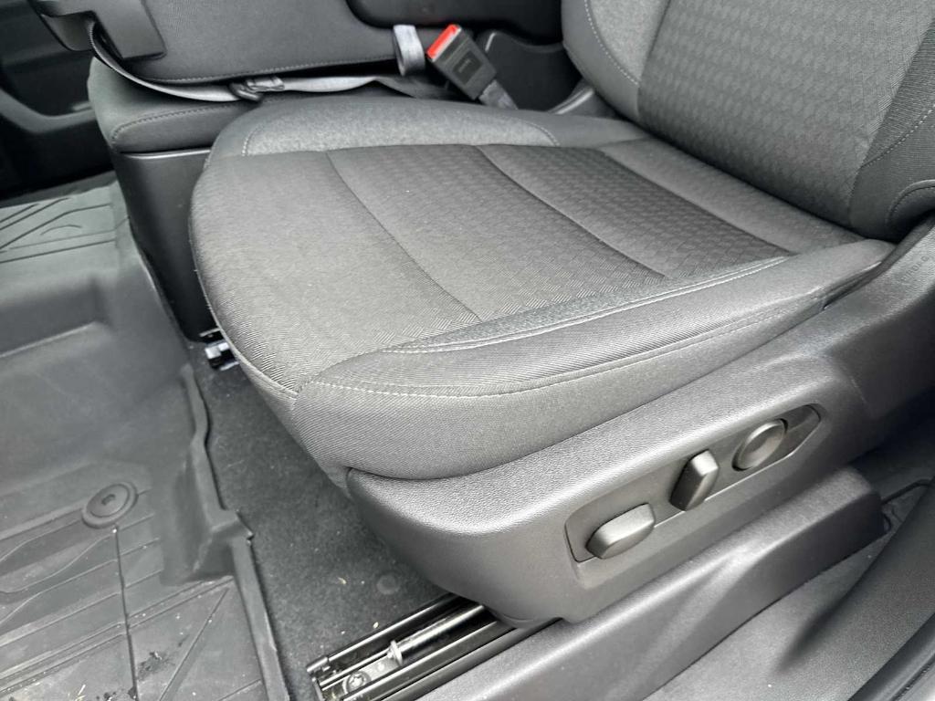 used 2024 Chevrolet Silverado 1500 car, priced at $32,997