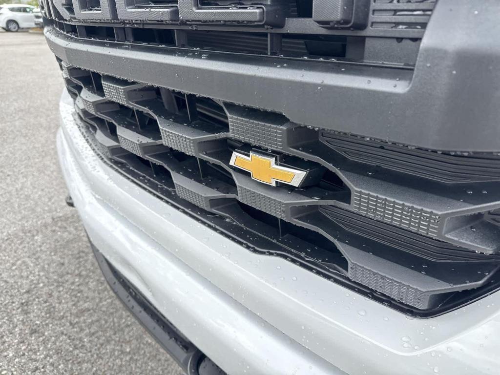 used 2024 Chevrolet Silverado 1500 car, priced at $32,997