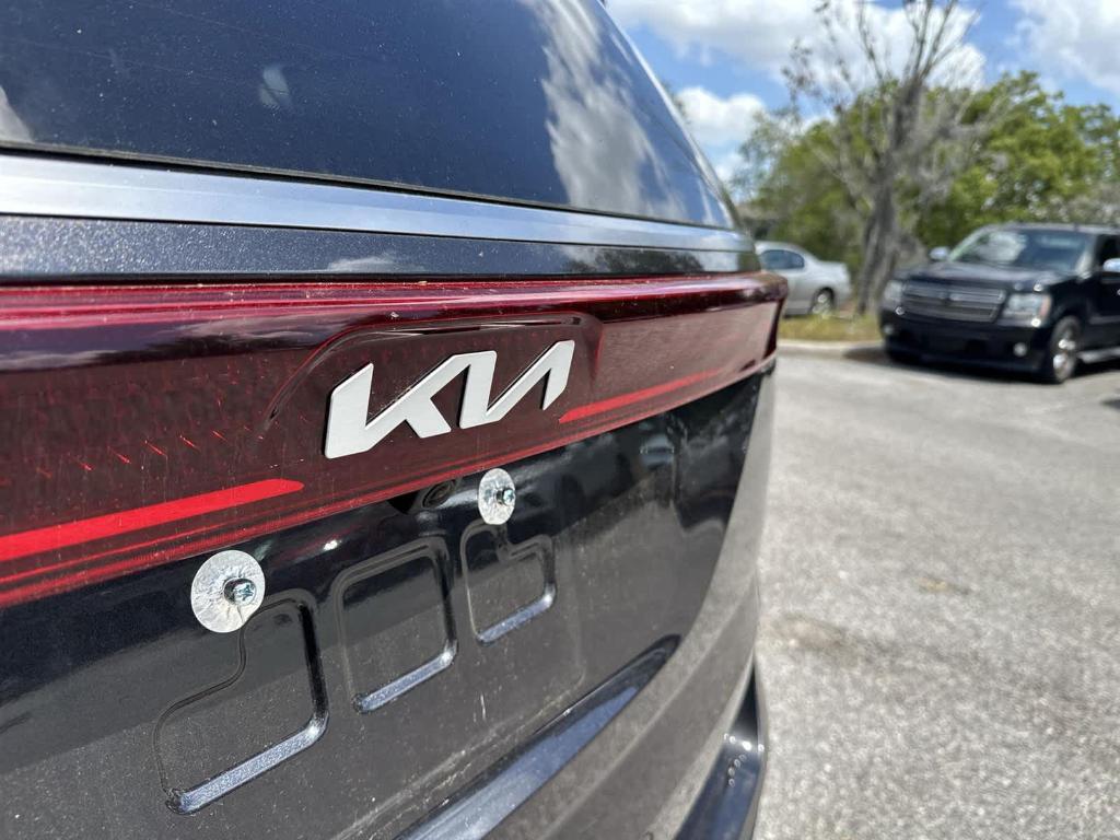 used 2024 Kia Carnival car, priced at $39,997
