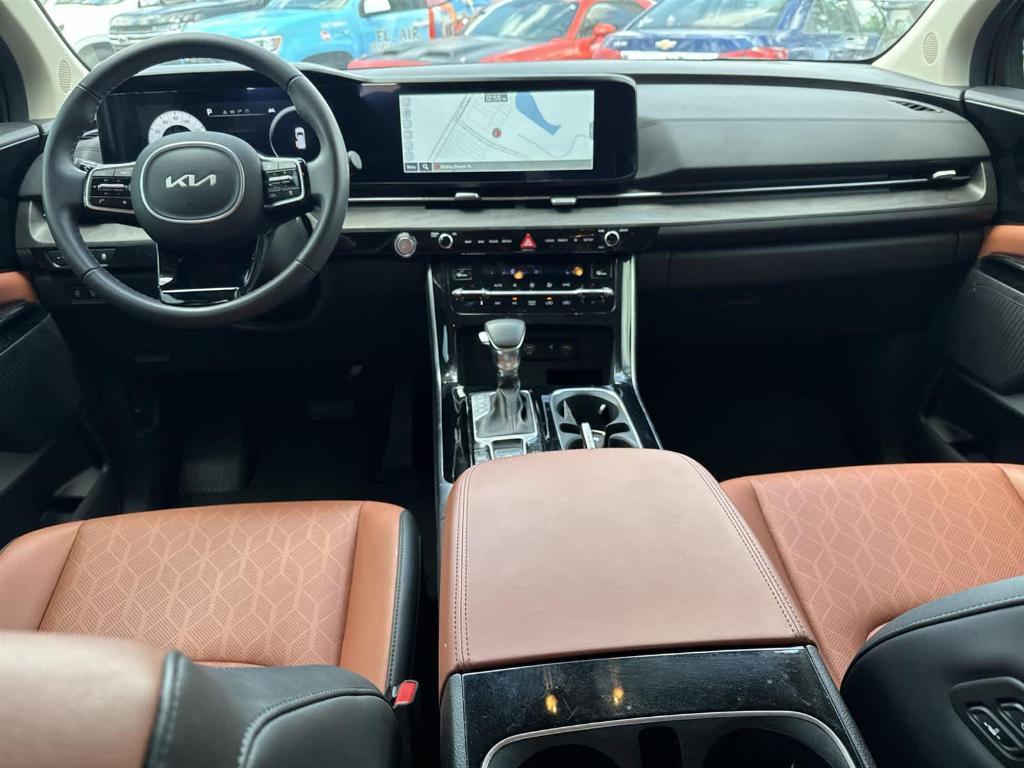 used 2024 Kia Carnival car, priced at $39,997