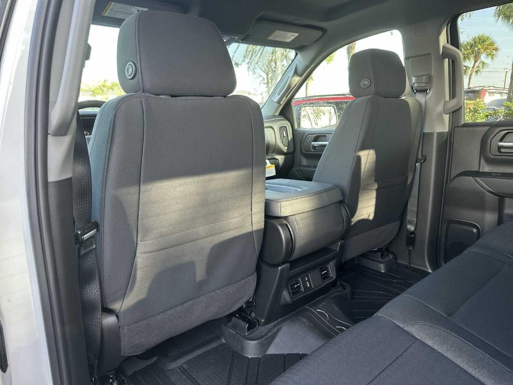 new 2025 Chevrolet Silverado 1500 car, priced at $38,160