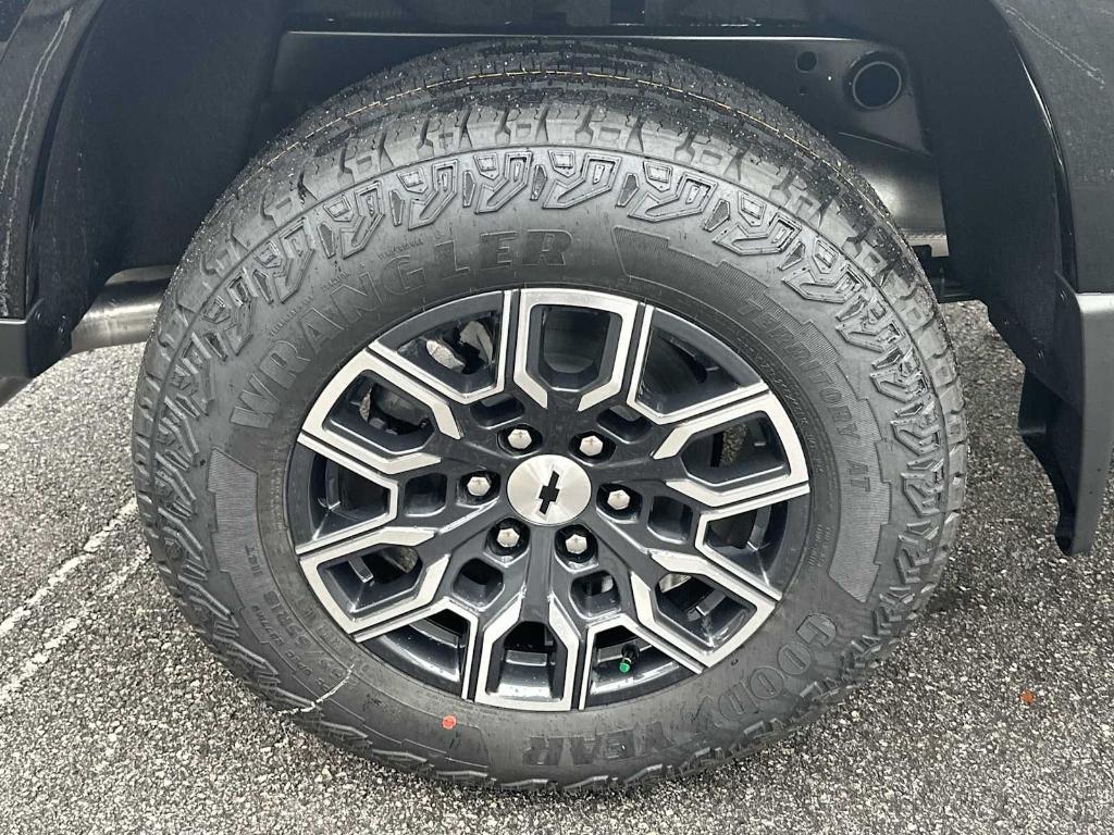 new 2026 Chevrolet Colorado car, priced at $43,335