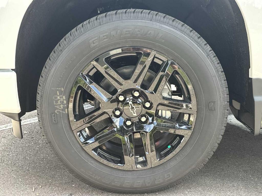 new 2025 Chevrolet Silverado 1500 car, priced at $38,160