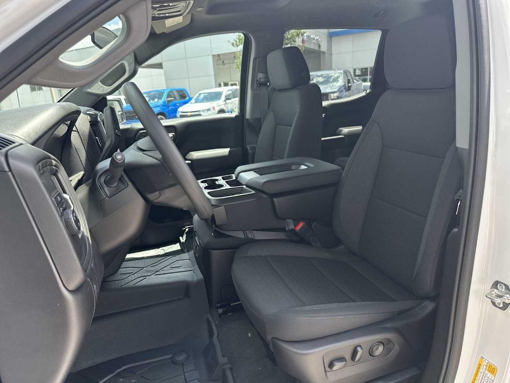 new 2025 Chevrolet Silverado 1500 car, priced at $38,160