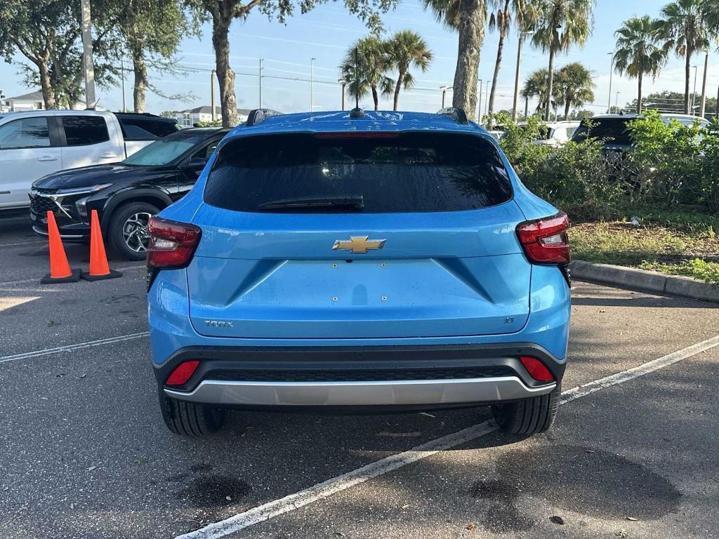 new 2025 Chevrolet Trax car, priced at $22,215