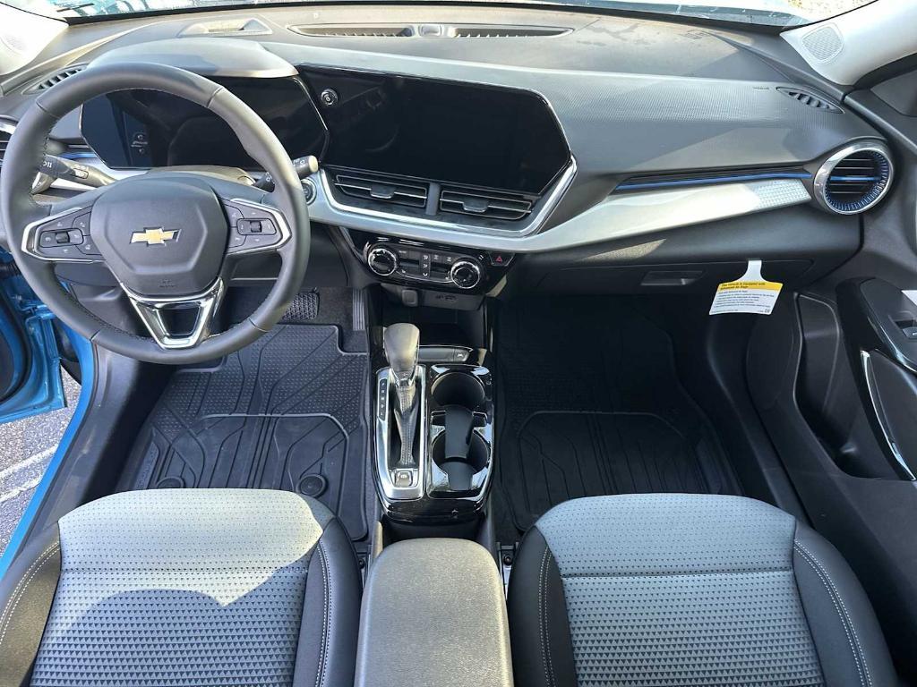 new 2025 Chevrolet Trax car, priced at $22,215