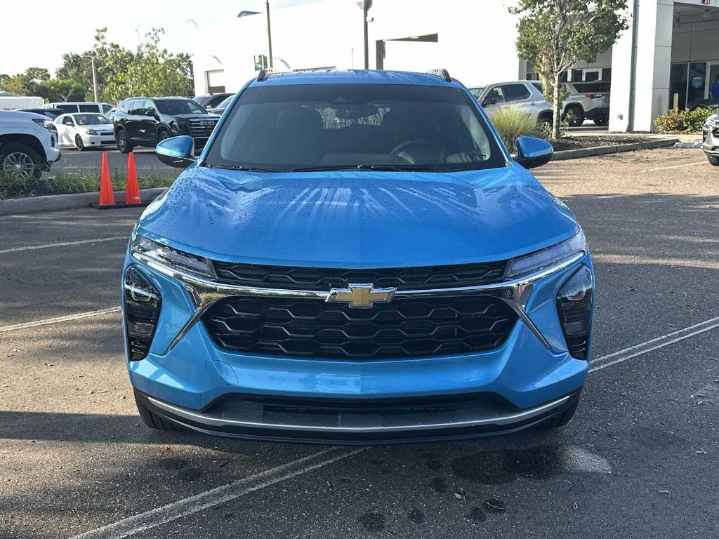 new 2025 Chevrolet Trax car, priced at $22,215