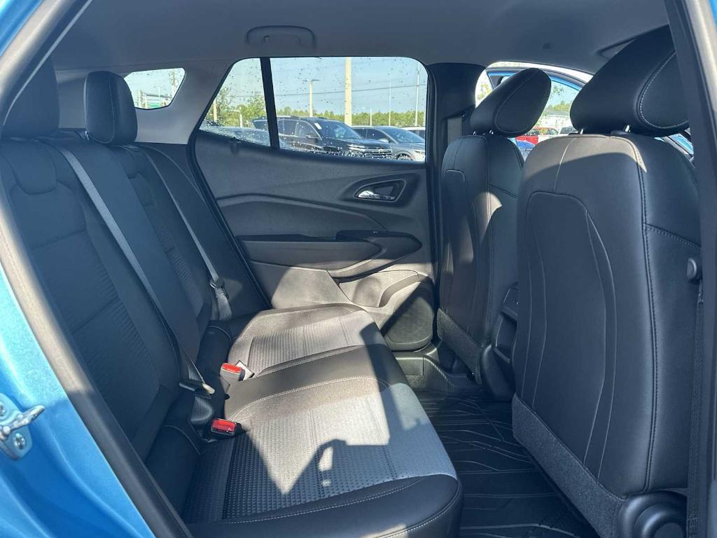 new 2025 Chevrolet Trax car, priced at $22,215