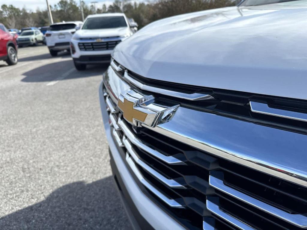 new 2025 Chevrolet Equinox car, priced at $29,495