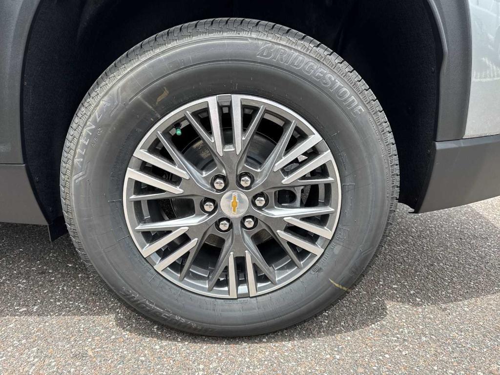 new 2025 Chevrolet Traverse car, priced at $40,645