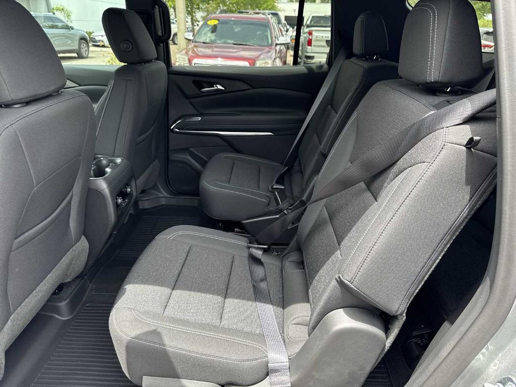 new 2025 Chevrolet Traverse car, priced at $40,645