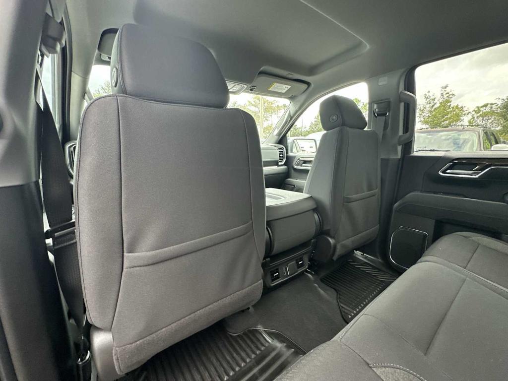 new 2025 Chevrolet Silverado 1500 car, priced at $43,795