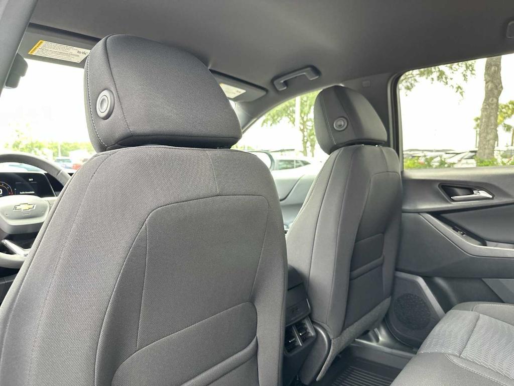 new 2026 Chevrolet Equinox car, priced at $26,220