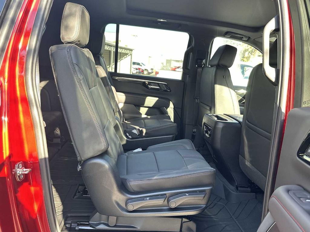 new 2025 Chevrolet Suburban car, priced at $71,815