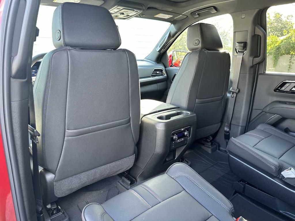 new 2025 Chevrolet Suburban car, priced at $71,815