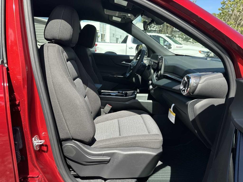 new 2026 Chevrolet Equinox car, priced at $27,775