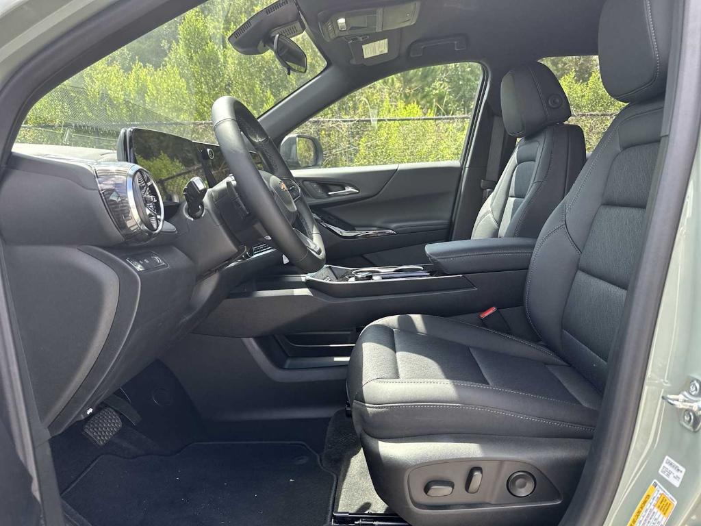 new 2026 Chevrolet Equinox car, priced at $27,545